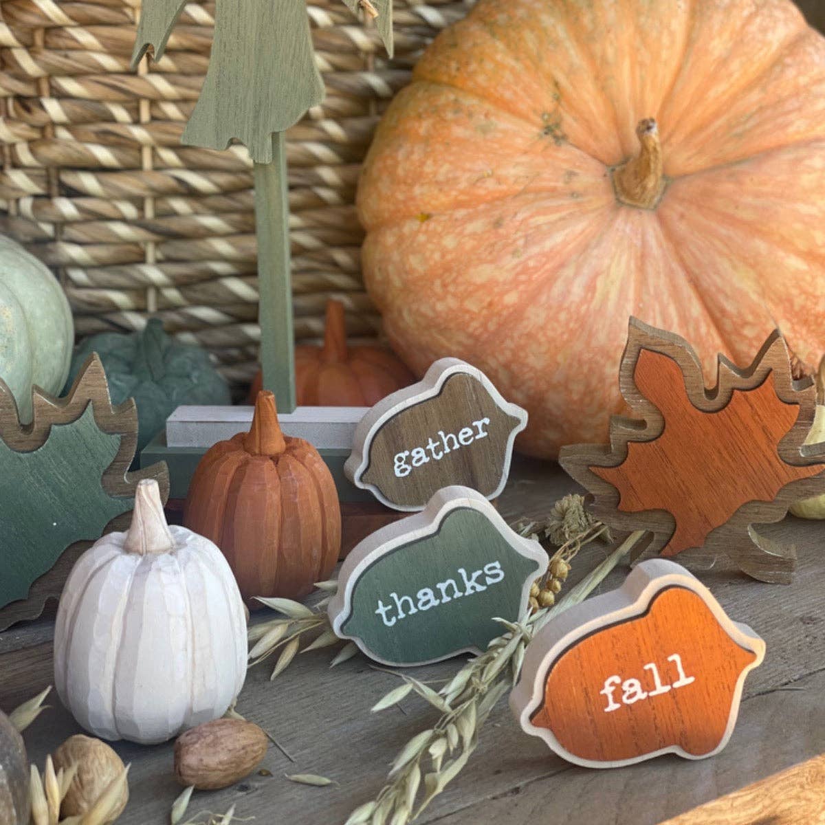 CA-5184 - Orange/Wood 3D Leaf