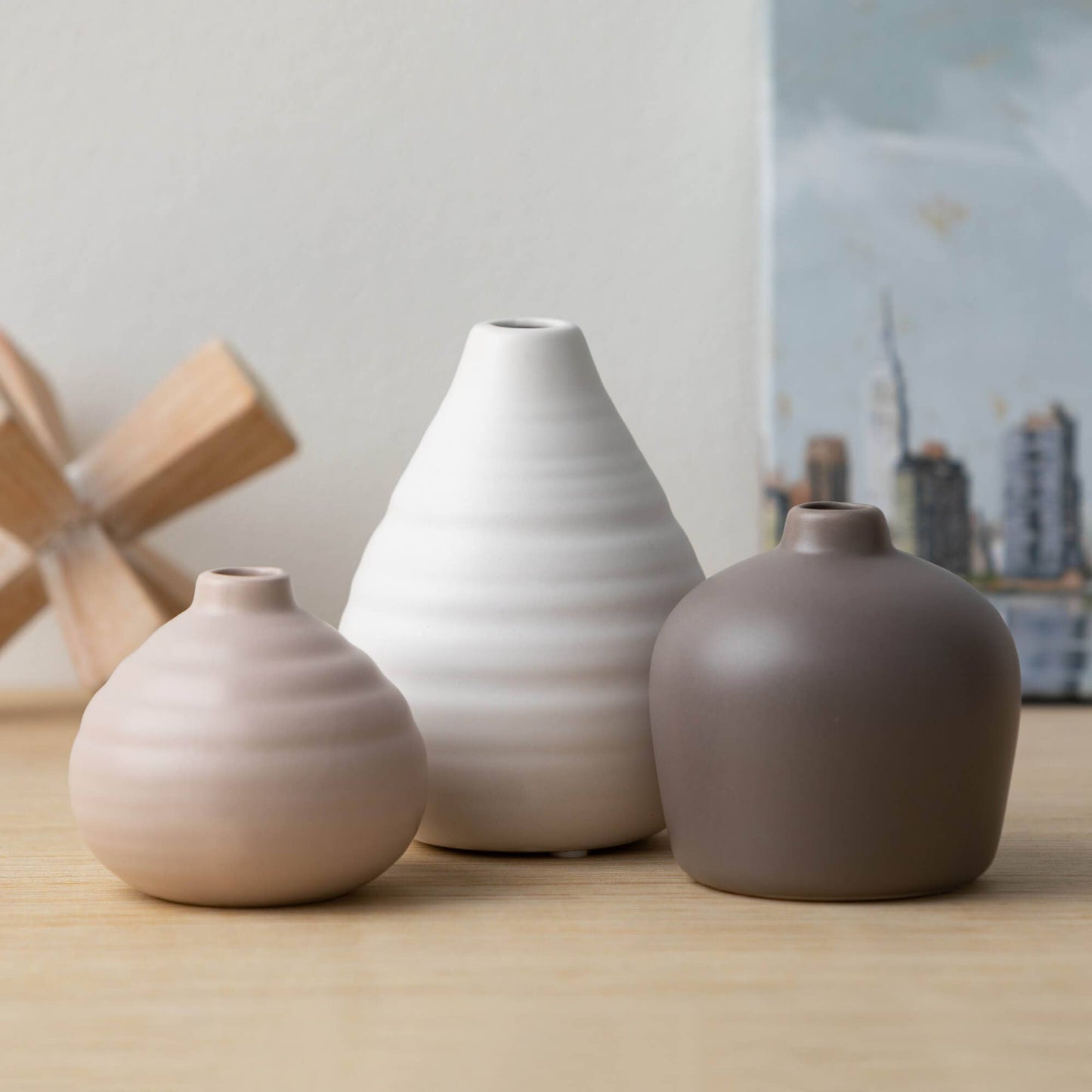 NEUTRAL COMPACT VASE