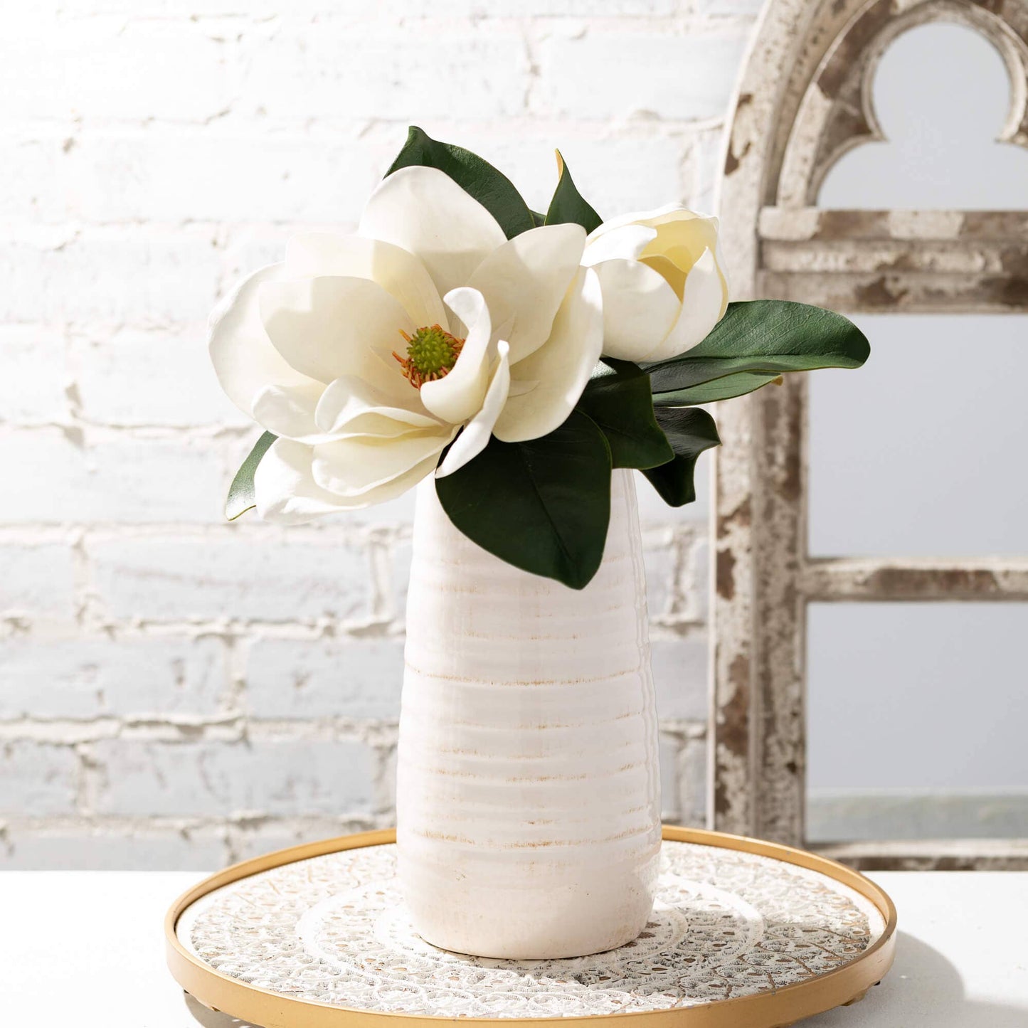 WHITE GLOSSED VASE