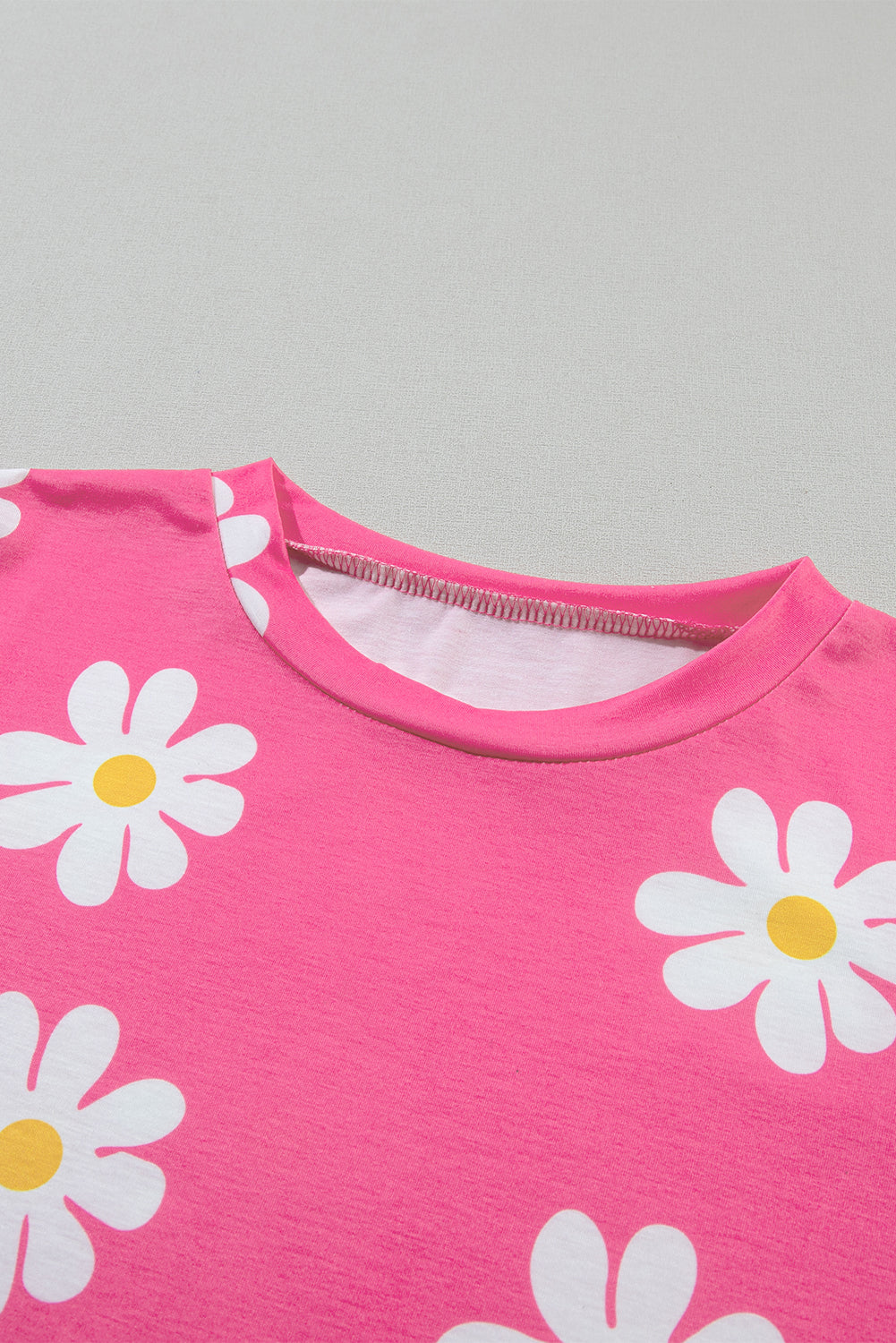 Pink Daisy Printed Crewneck Shirt