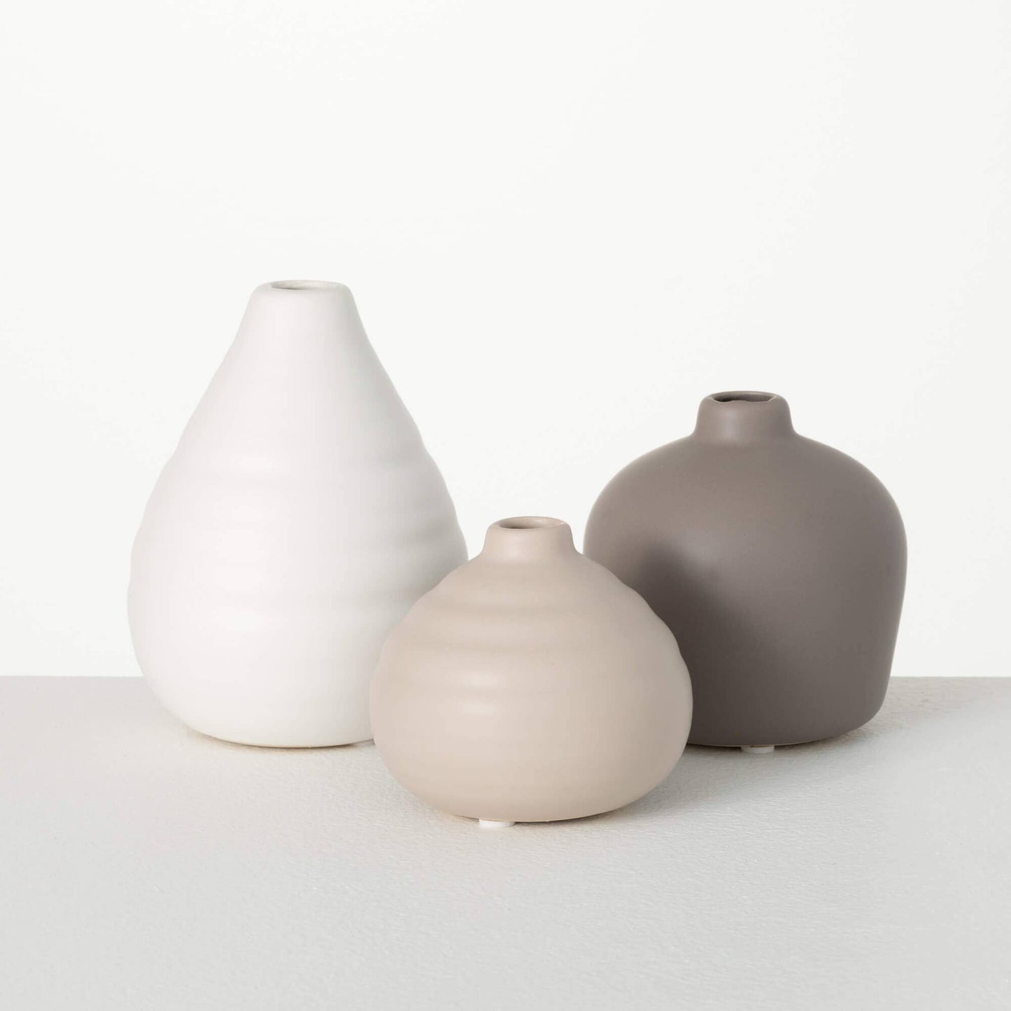 NEUTRAL COMPACT VASE