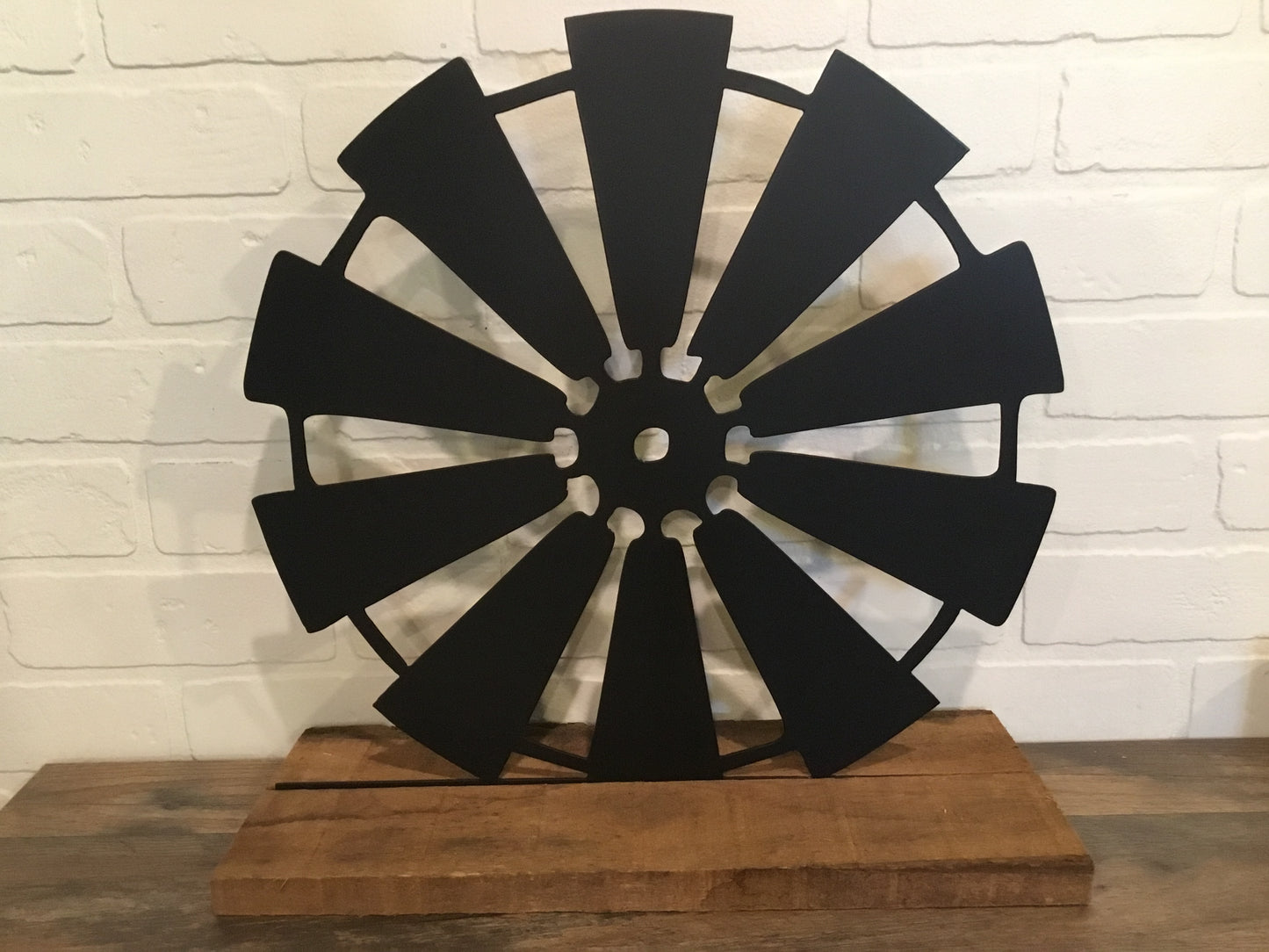 16” Windmill Cutout - Black